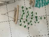 DOUBLE BAR SEA GLASS HANGER GREEN/WHITE