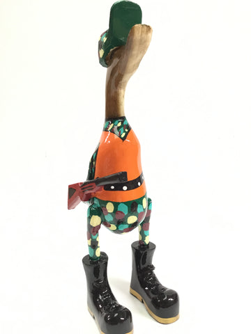HUNTER DUCK WITH RIFLE 25CMS