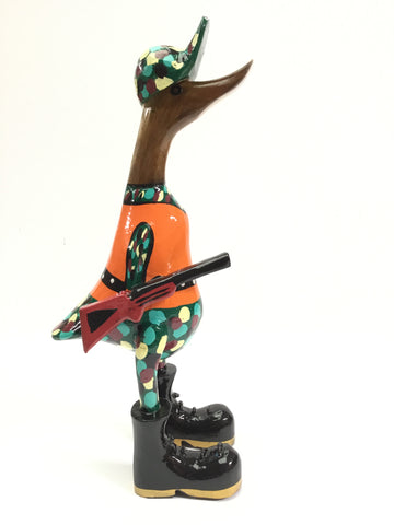 HUNTER DUCK WITH RIFLE 25CMS