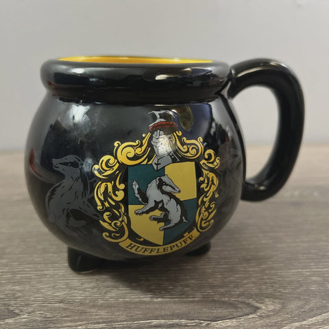 HARRY POTTER BACK TO HOGWARTS CAULDRON MUG HUFFLEPUFF
