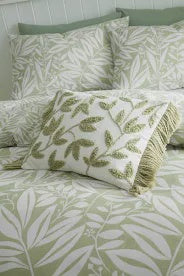 SORREL LEAF GREEN TUFTED CUSHION 30X40CM