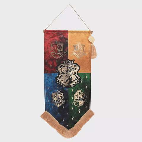 WARNER BROTHERS HARRY POTTER ALUMNI BANNER HOGWARTS HOUSES