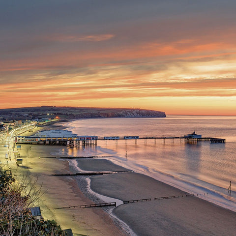 COASTER FIRST LIGHT AT SANDOWN BAY