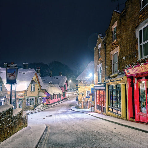 COASTER SHANKLIN OLD VILLAGE IN THE SNOW