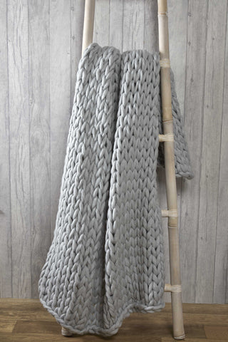 HAND KNITTED CABLE THROW GREY 120X150CMS